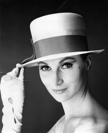 Image: Boater with high crown