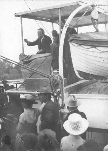 Image: Portrait of Mr J P Luke