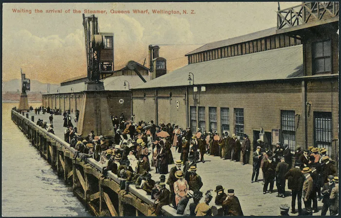 [Postcard]. Waiting the arrival of the steamer, Queens Wharf, Wellington, N.Z. Industria series. Fergusson Limited, Sydney and London. No. 1007. [ca 1905-1914?]