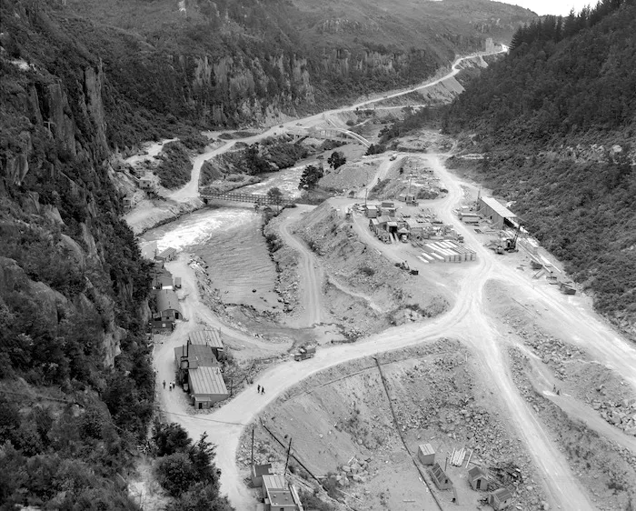 Construction of the Mangakino Hydro Electric Station