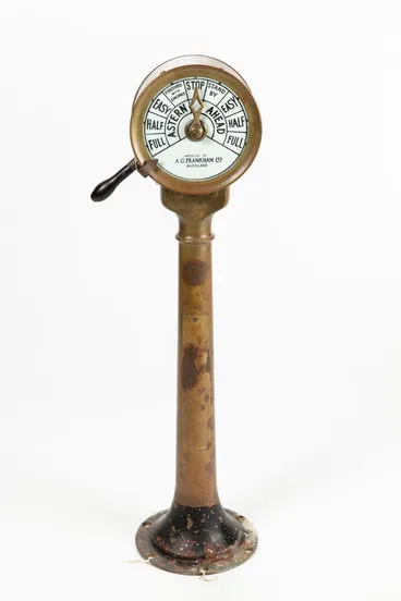 Image: Telegraph: Bridge controls from TIRI II / MV KAPANUI (1909)