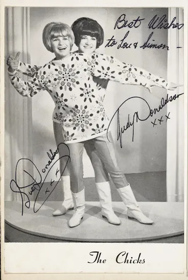 Image: Photograph of the popular singing duo, "The Chicks"