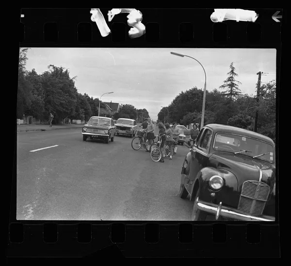 Cyclists crossing Heaton Street