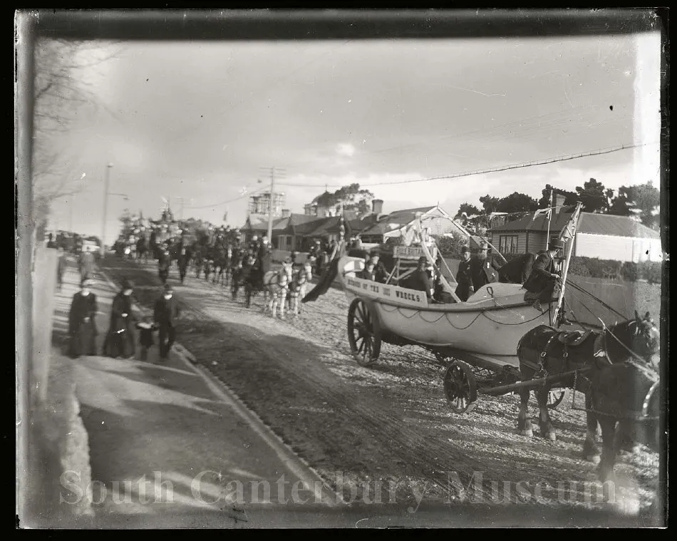 King George V coronation parade floats, Theodosia Street, Timaru