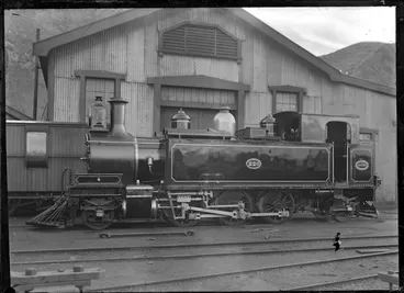 Image: Steam locomotive 220, Wa class (2-6-2T type)