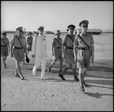 Image: King of Greece arriving at a parade in Helwan