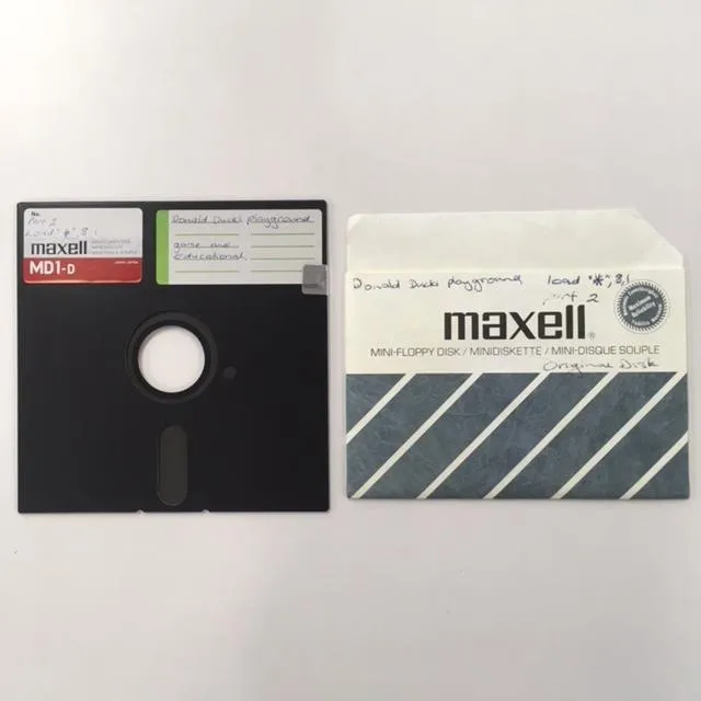 Floppy Disk  Game for Commodore 64: "Donald Duck's playground"