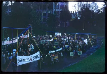 Image: Hiroshima Day march, 6 August 1961