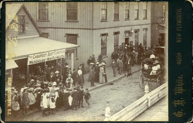 Election day in New Plymouth, 1893