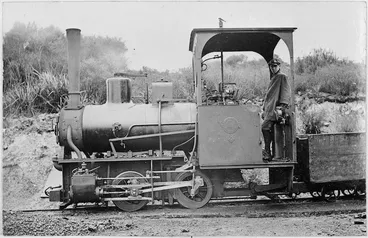 Image: Steam locomotive, built by Orenstein & Koppel, Germany (maker's no. 1411).