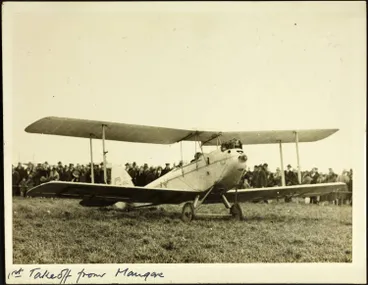 Image: Preparing for takeoff, Māngere, 1928