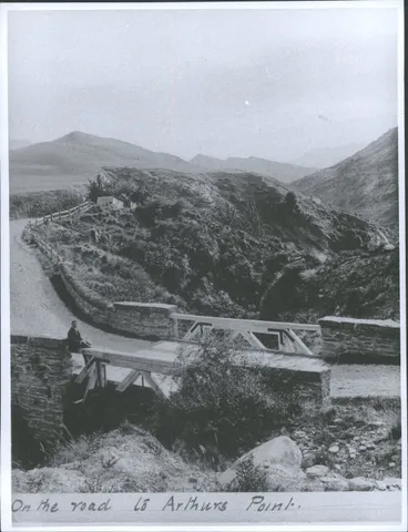 Image: On the road to Arthur's Point