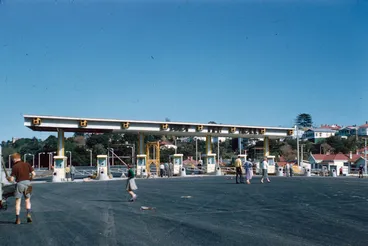 Image: Toll plaza nearing completion, Auckland Harbour Bridge, 1959