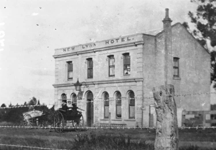 New Lynn Hotel.