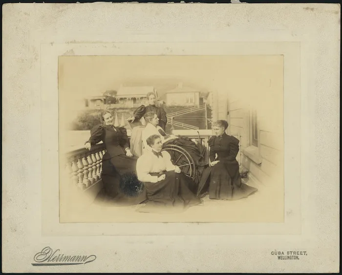 The daughters of William and Emily Richmond - Photograph taken by Herrmann
