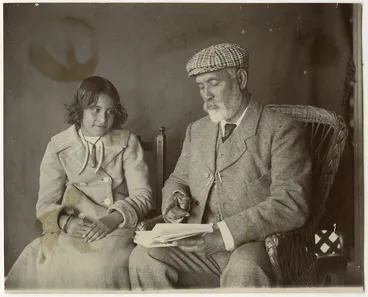Image: Major H P Tunuiarangi and his daughter Inuwai