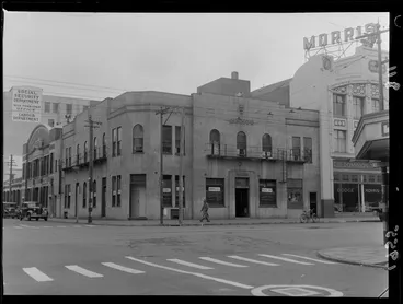 Image: Corner of Tory Street and Courtenay Place, Wellington, featuring The Albion Hotel