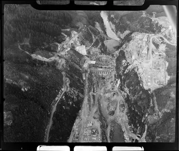 Image: Maraetai hydro-electric power station, Mangakino, Taupo District