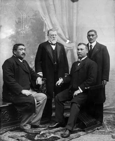 Image: Henare Kaihau, Richard John Seddon, James Carroll and Mahuta Tawhiao Potatau Te Wherowhero
