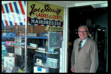 Image: [Hairdresser].